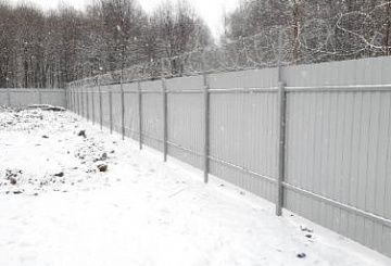 /zabory-iz-profnastila/dlya-rezhimnykh-obektov-s-egozoy/