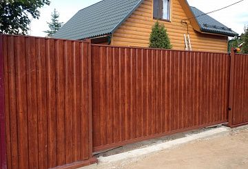 /zabory-iz-profnastila/cherry-wood/